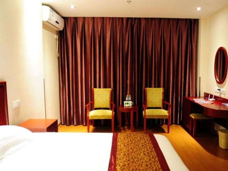 Bed in GreenTree Inn Jiangsu Yancheng Dongtai Jianggang Yingbin Road Gangcheng Avenue Business Hotel