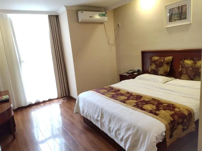 Bed in GreenTree Inn Jiangsu Yancheng Jianhu East Huiwen Road Columbus Square Business Hotel