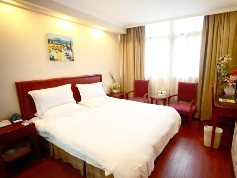 Bed in GreenTree Inn Jiangsu Huaian Chuzhou Avenue Business Hotel