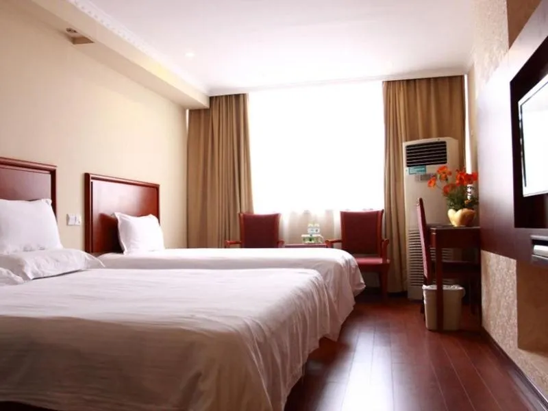 Bed in GreenTree Inn Jiangsu Huaian Chuzhou Avenue Business Hotel