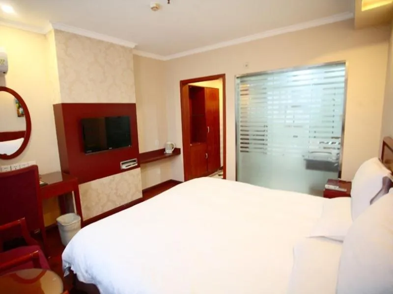 Bed in GreenTree Inn Jiangsu Huaian Chuzhou Avenue Business Hotel