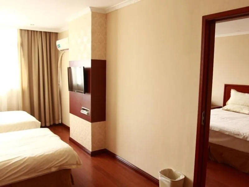 Bed in GreenTree Inn Jiangsu Huaian Chuzhou Avenue Business Hotel
