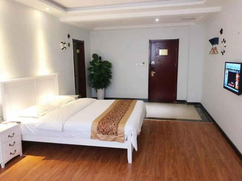 Bed in GreenTree Inn Jiangsu Lianyungang Donghai New Bus Station Express Hotel
