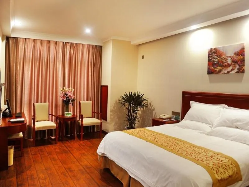 Bed in GreenTree Inn Jiangsu Changzhou Hutang Textile City Business Hotel