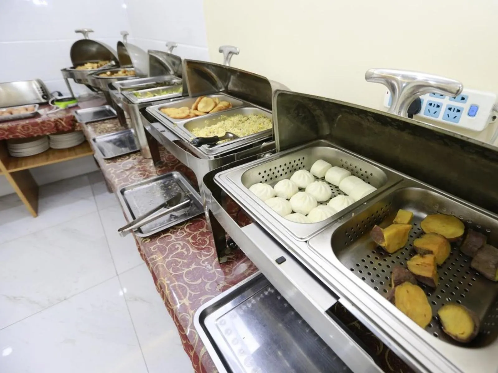 Asian breakfast in GreenTree Inn Jiangsu Taizhou Dongfeng Road Express Hotel