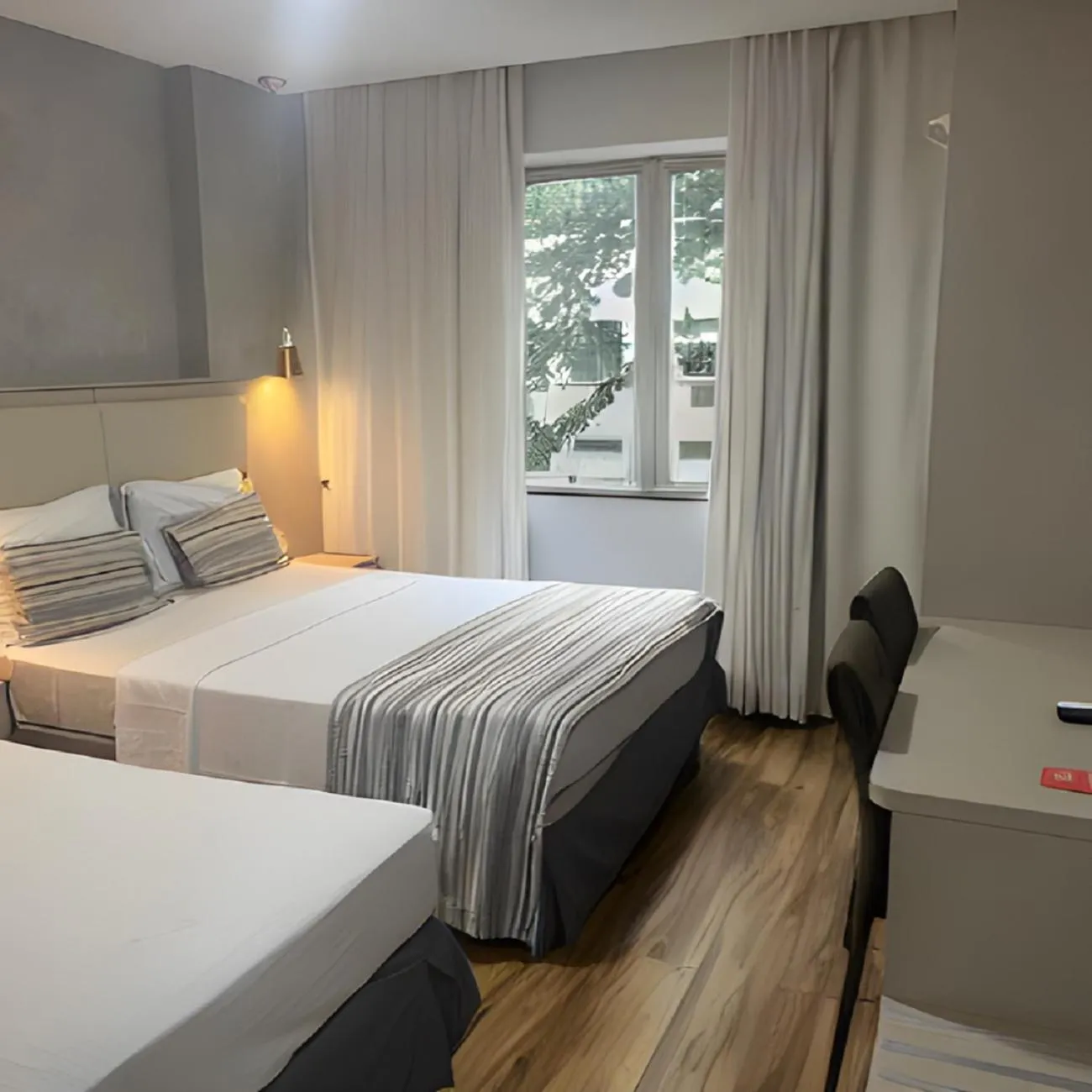 Bedroom, Bed in Real Palace Hotel