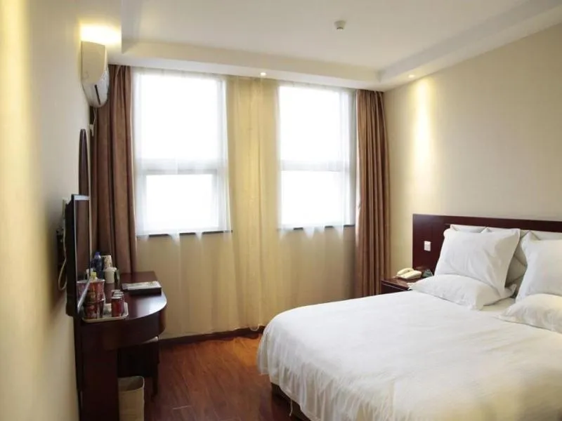 Bed in GreenTree Inn Anhui Hefei Huizhou Avenue Dazhonglou Express Hotel