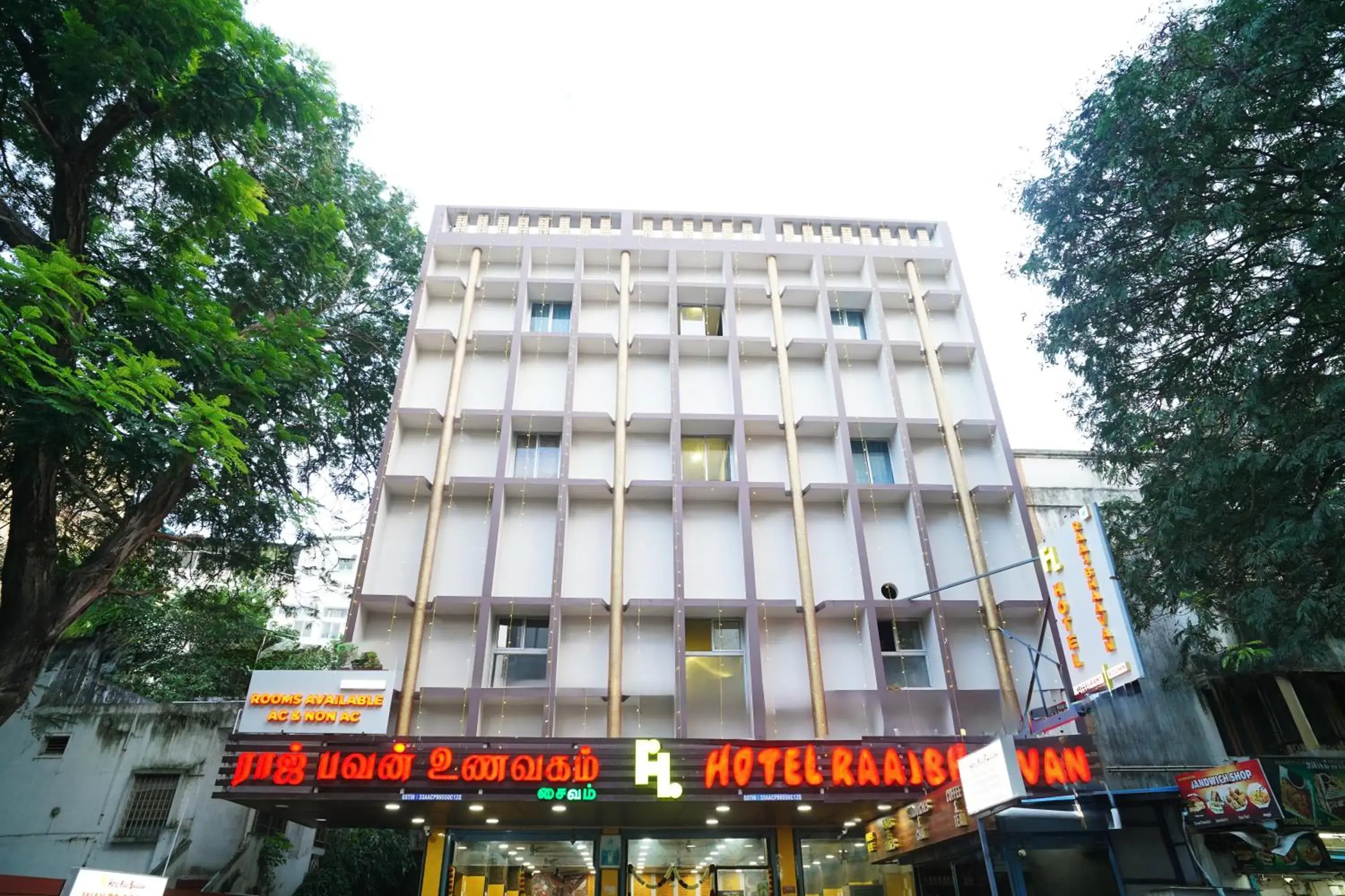 Hotel Raaj Bhaavan Hotel Raaj Bhaavan