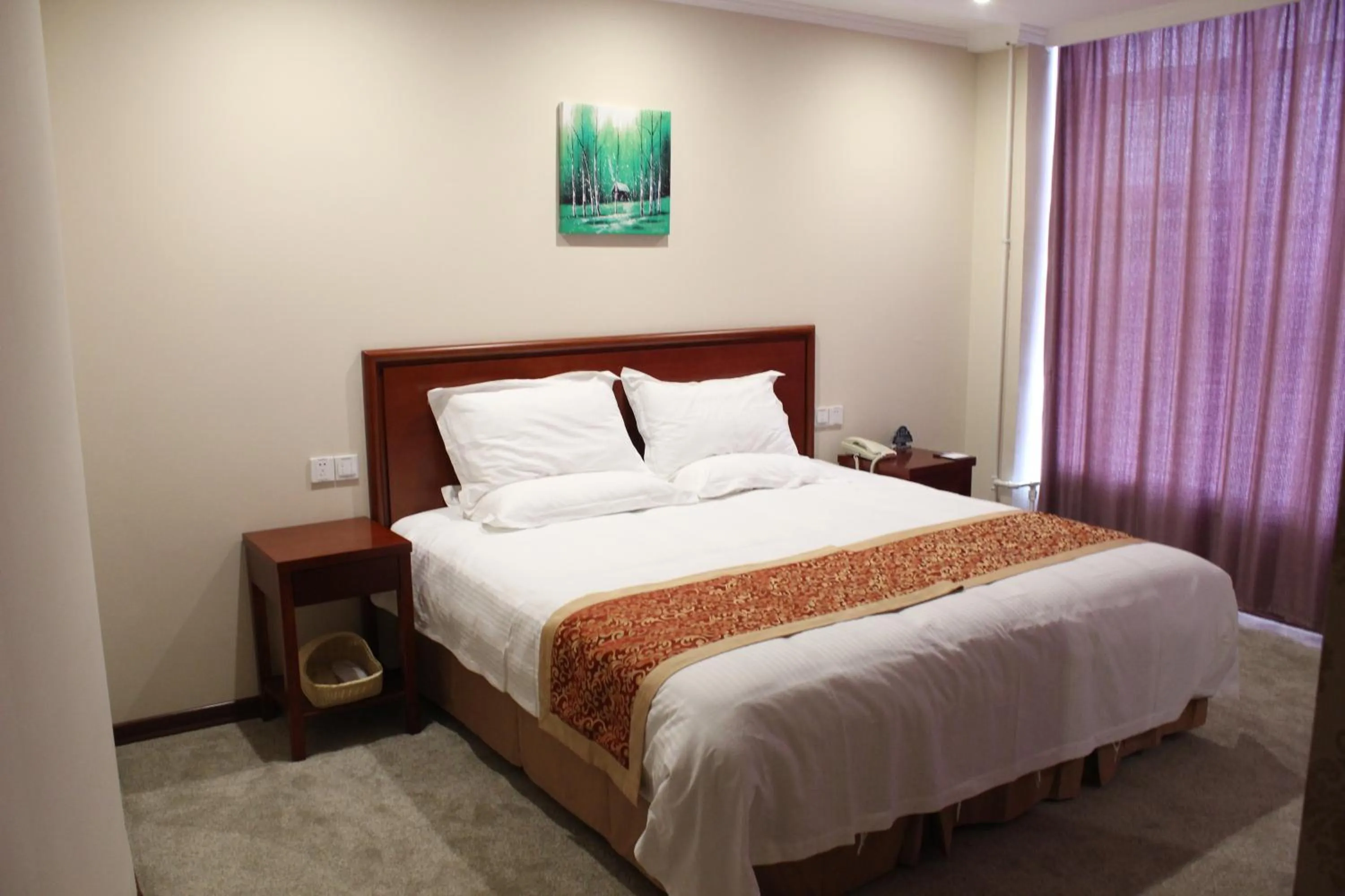 Bed in GreenTree Inn Zhejiang Ningbo Dongqian Lake Yinxian Avenue North Mozhi Road Business Hotel