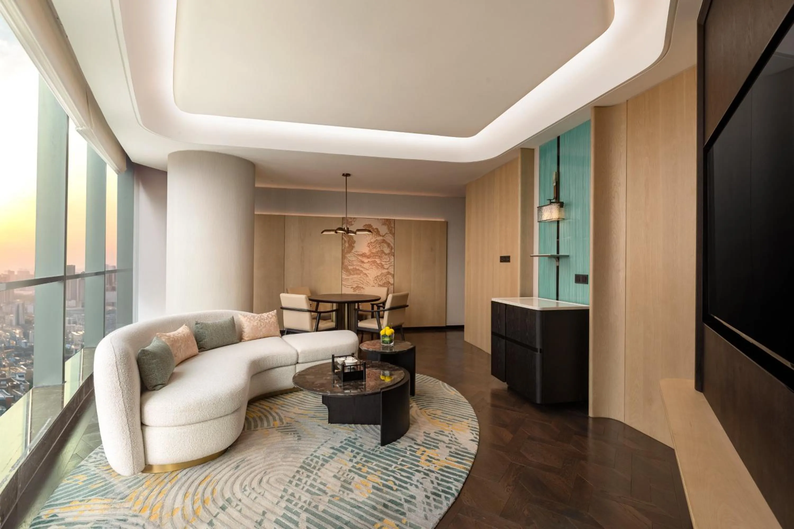Photo of the whole room in HUALUXE Zhongshan City Center
