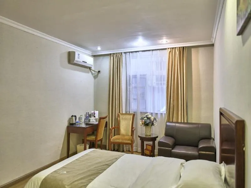 Bed in GreenTree Inn Guangdong Foshan Longjiang North Fenghua Road Express Hotel