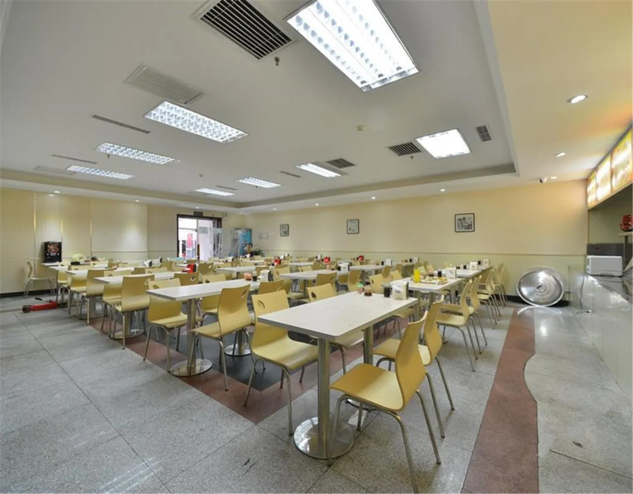 GreenTree Alliance Beijing West Railway Station North Square Hotel