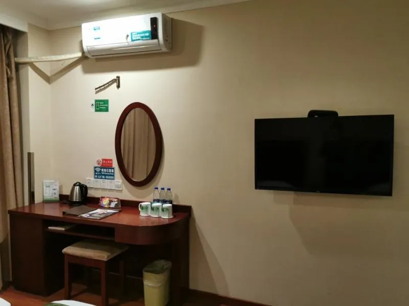 GreenTree Inn ShangHai Car Piers Studio Express Hotel