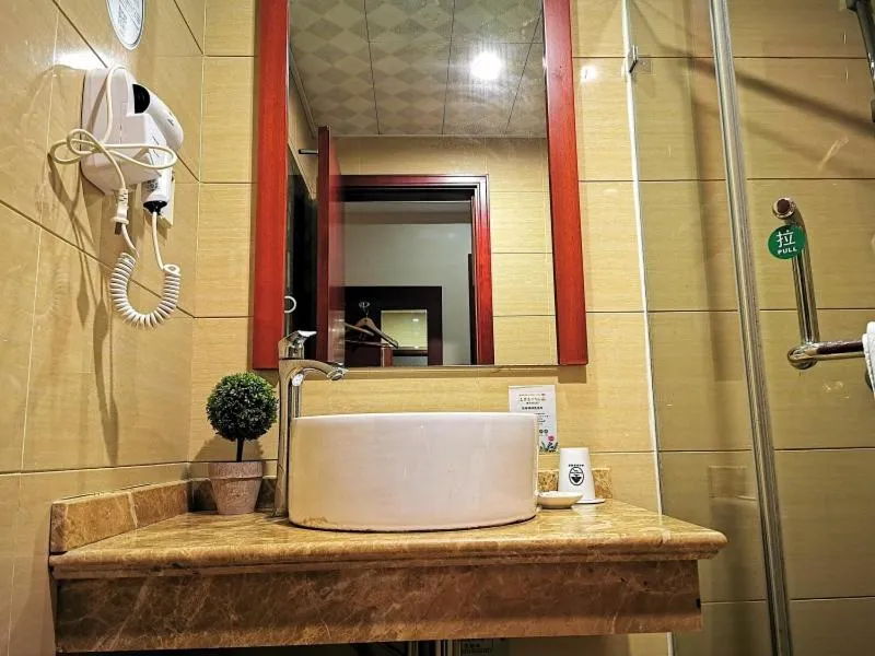 GreenTree Inn ShangHai Car Piers Studio Express Hotel