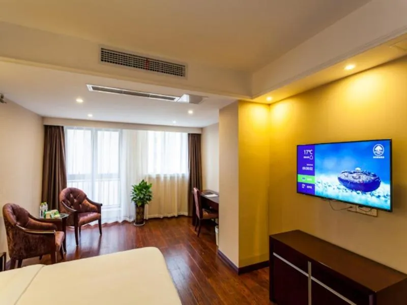 GreenTree Inn Chengdu high-tech Development West Zone Shidai Tian Street Express Hotel