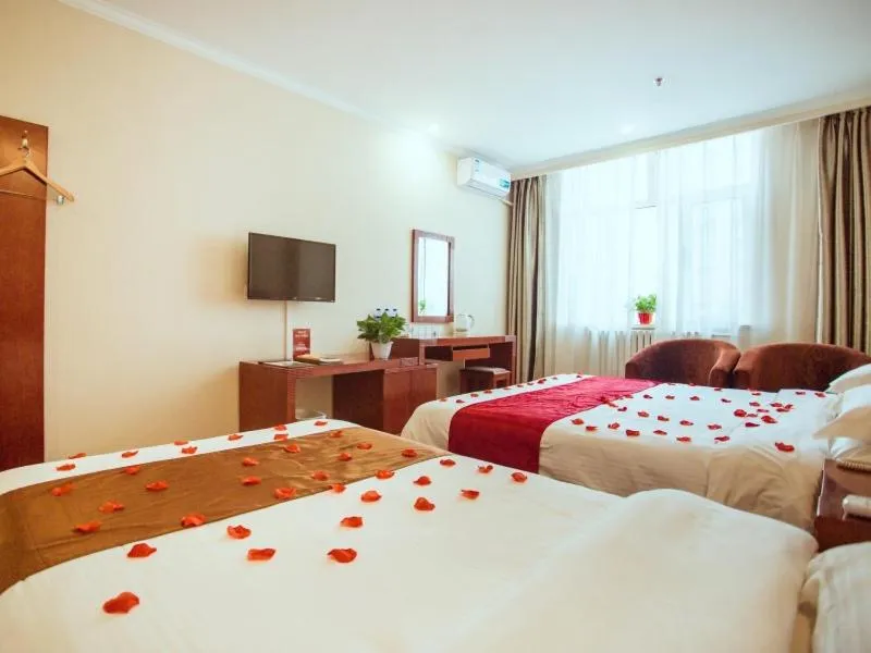Bed in GreenTree Inn HeBei ZhangJiaKou ZhangBei Caoyuantian Rd ZhangKu Avenue Express Hotel