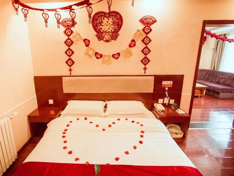 Bed in GreenTree Inn HeBei ZhangJiaKou ZhangBei Caoyuantian Rd ZhangKu Avenue Express Hotel