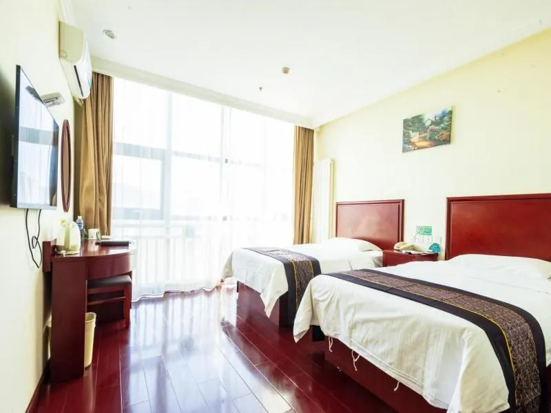 Bed in GreenTree Inn HeBei ChengDe Railway Station Southeast ChengDe Century City Business Hotel