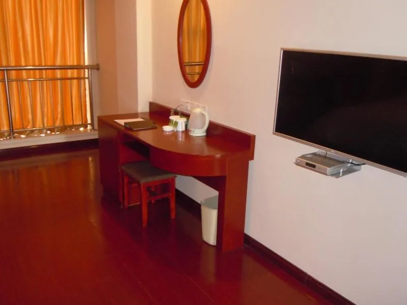 GreenTree Inn HeBei CangZhou Qing County JingFu S) Street Express Hotel