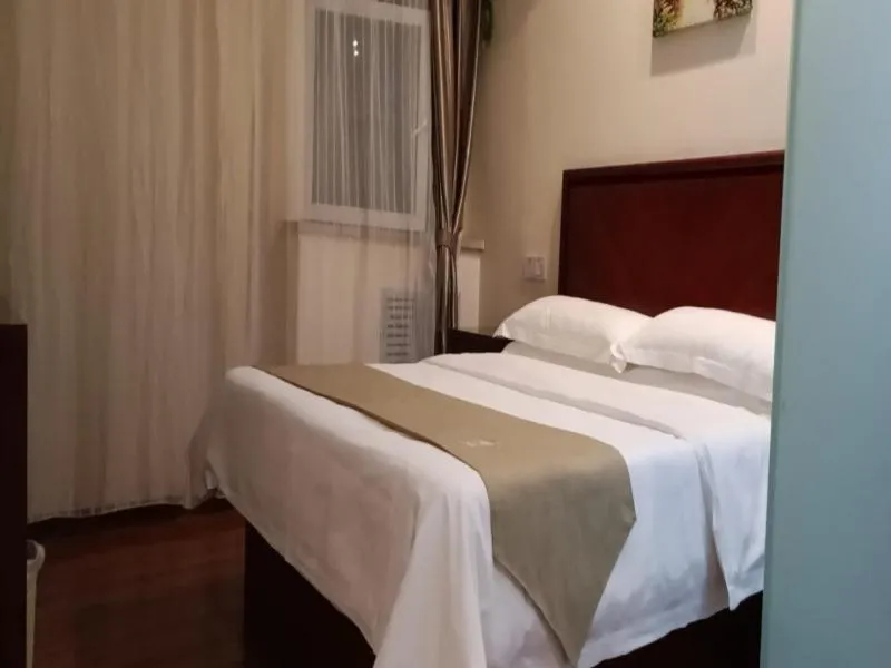 Bed in GreenTree Inn Taiyuan South Inner Ring Qiaoxi Branch