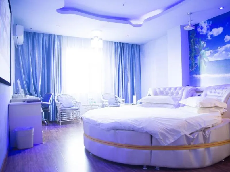 Bed in GreenTree Inn ShanXi LuLiang FengShan Road Central Park Express Hotel