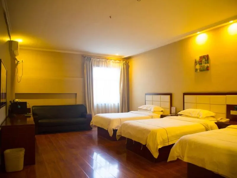 Bed in GreenTree Inn ShanXi LuLiang FengShan Road Central Park Express Hotel