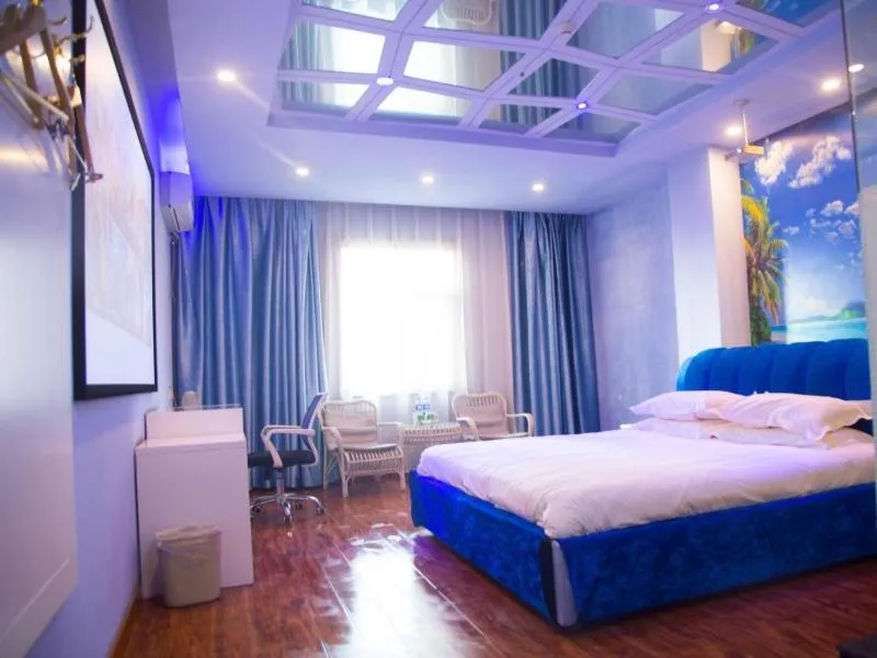 Bed in GreenTree Inn ShanXi LuLiang FengShan Road Central Park Express Hotel