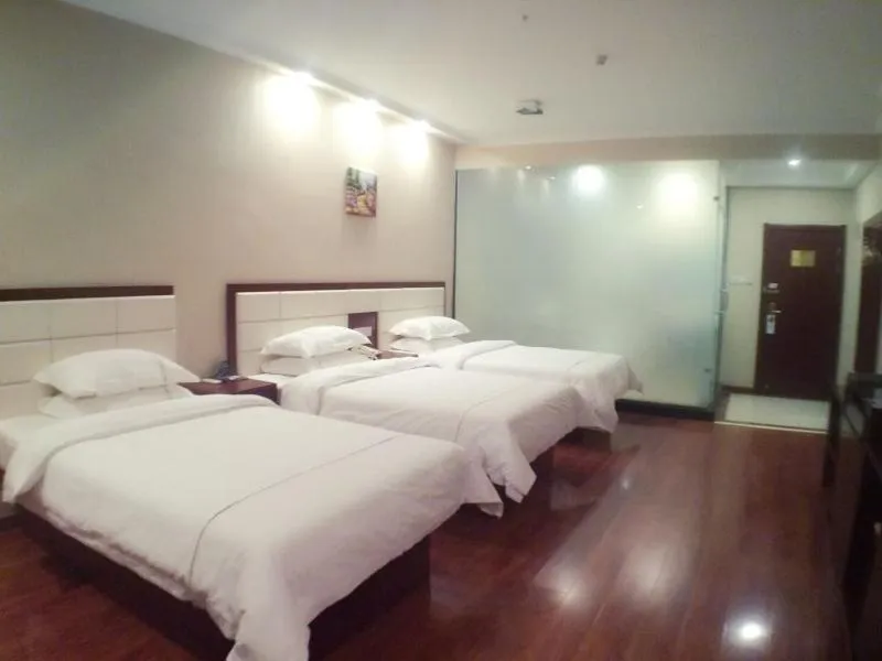 Bed in GreenTree Inn ShanXi LuLiang FengShan Road Central Park Express Hotel