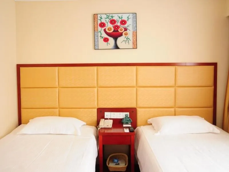 GreenTree Inn Shandong Dezhou Qihe County Party committee Qilu Street Express Hotel