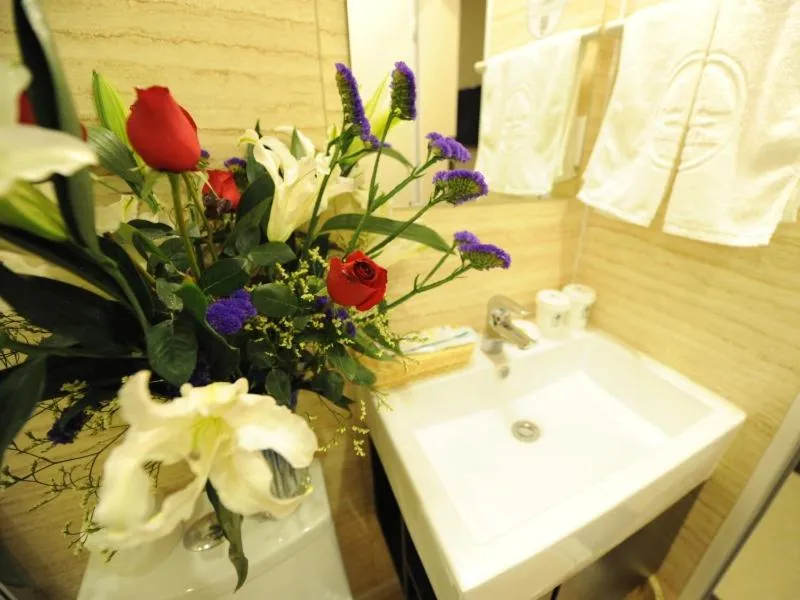 GreenTree Inn ShanDong YanTai Development Zone International Airport Shell Hotel