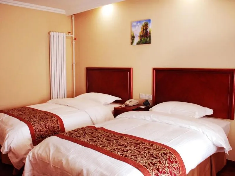 Bed in GreenTree Inn ShanDong WeiFang LinQu ZhanQian Road LuChuan Business Hotel