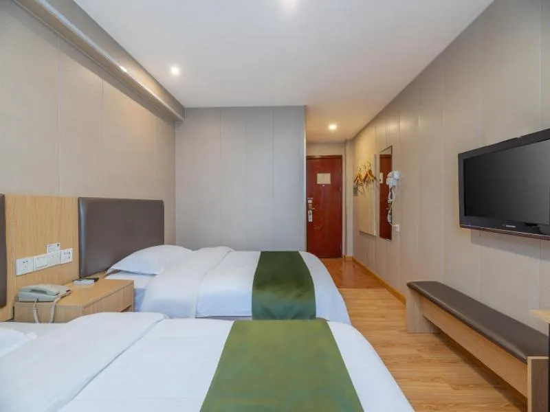 Bed in GreenTree Inn Shandong Jining Railway Station Express Hotel