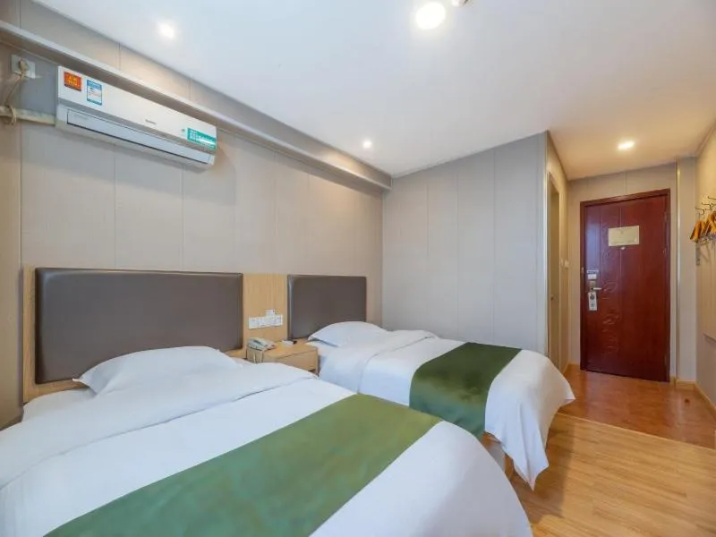 Bed in GreenTree Inn Shandong Jining Railway Station Express Hotel