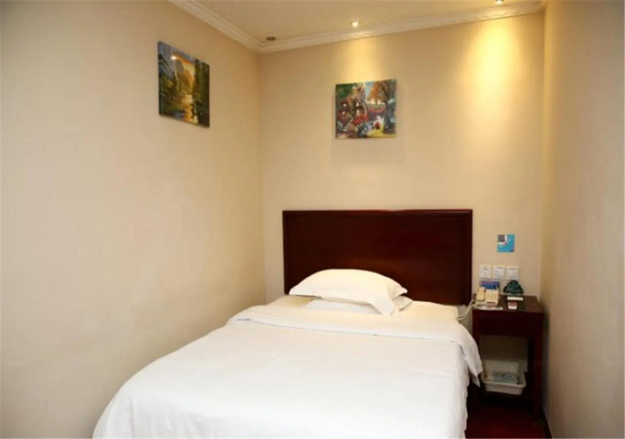 GreenTree Inn ShanDong JiNing ZouCheng ChangPingShan Road ChangPing Garden Express Hotel