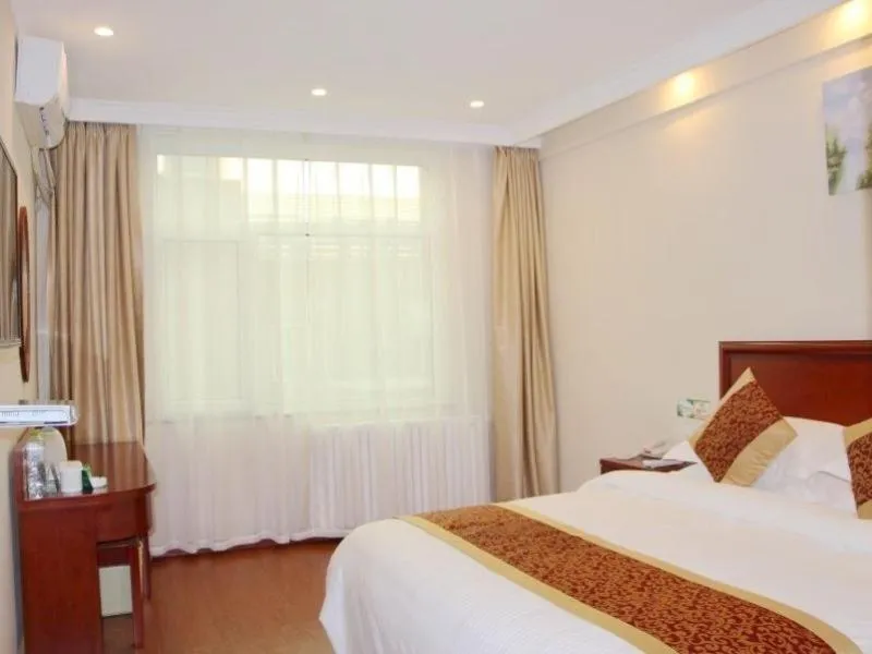 GreenTree Inn ShanDong JiNing ZouCheng ChangPingShan Road ChangPing Garden Express Hotel