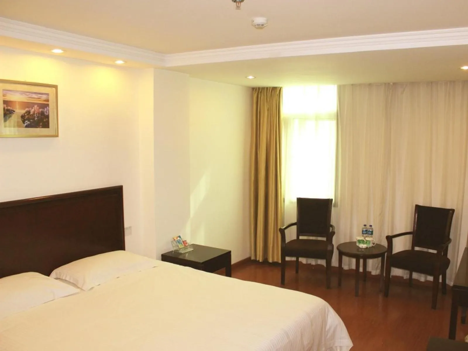 Bed in GreenTree Inn Anhui Huainan Liulizhan Express Hotel