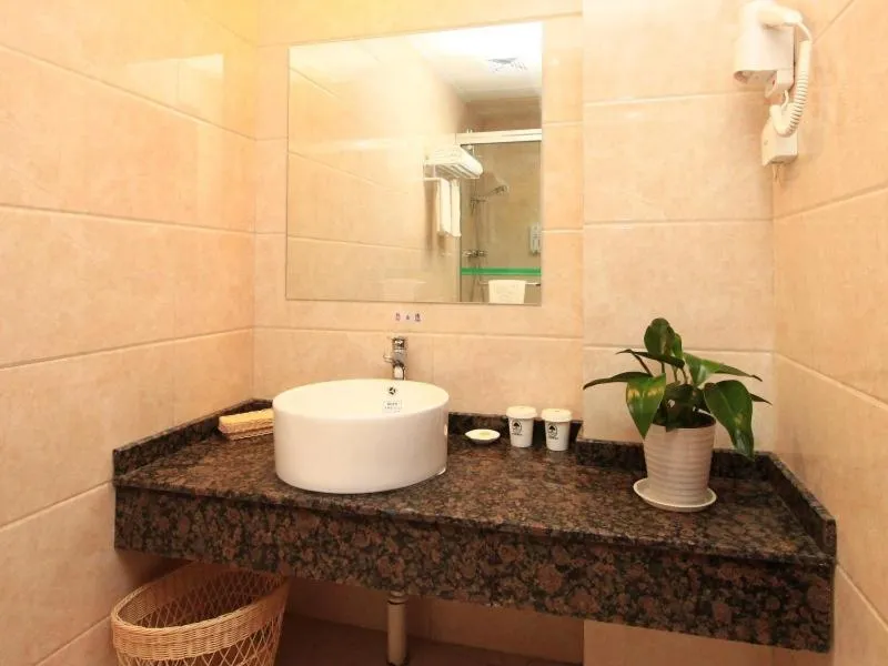 GreenTree Inn ShanDong RiZhao JuXian YinXing Avenue Middle ShanDong Road Business Hotel