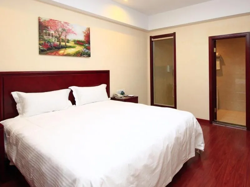 Bed in GreenTree Inn ShanDong RiZhao JuXian YinXing Avenue Middle ShanDong Road Business Hotel
