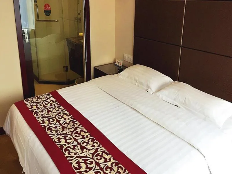 Bed in GreenTree Inn ShanDong RiZhao ShanHaiTian Holiday Resort Business Hotel