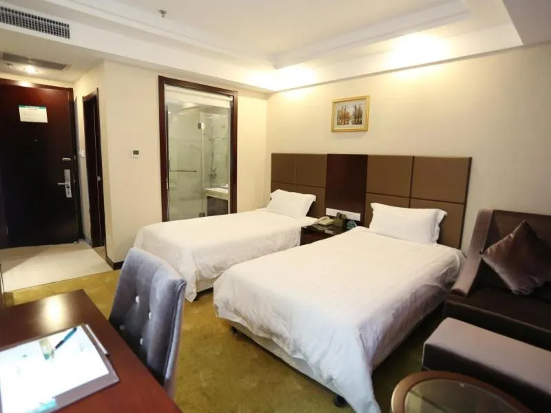 Bed in GreenTree Inn ShanDong RiZhao ShanHaiTian Holiday Resort Business Hotel