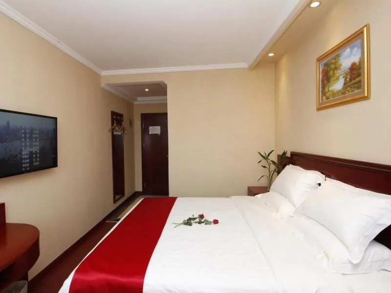 Bed in GreenTree Inn ShanDong RiZhao Bus Station FuHai Road Express Hotel