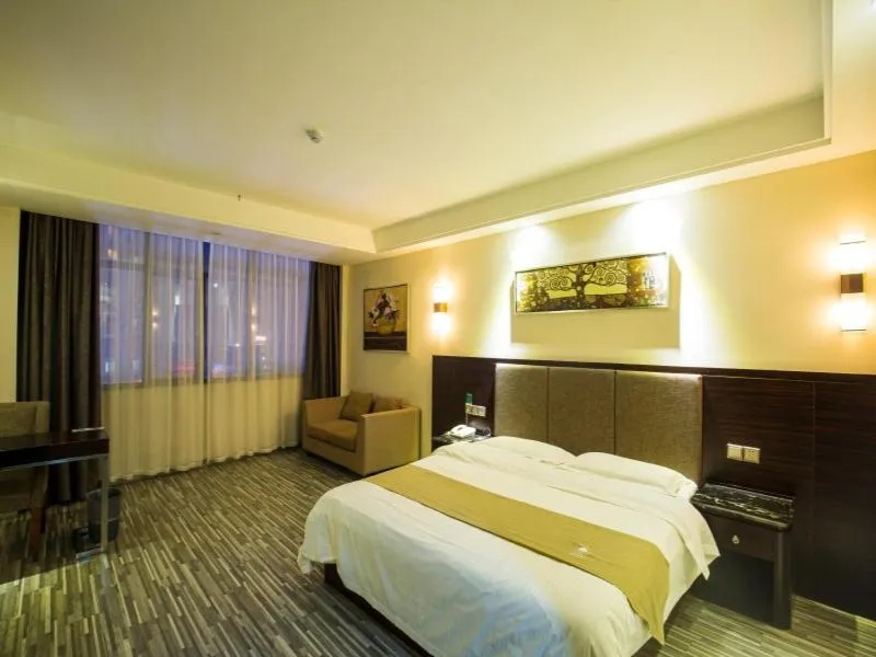 GreenTree Inn Jiangxi Yingtan Jiaotong Road Central Square Business Hotel