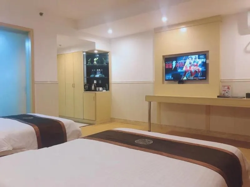 Bed in GreenTree Inn AnHui HuangShan She County HuiZhou Ancient City Middle HuangShan Road Business Hotel