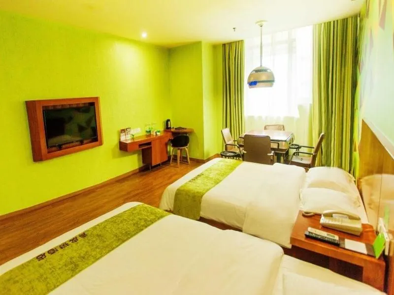 Bed in Vatica JiangSu Wuxi Xibei Canal Metro Station Huilv Road Hotel