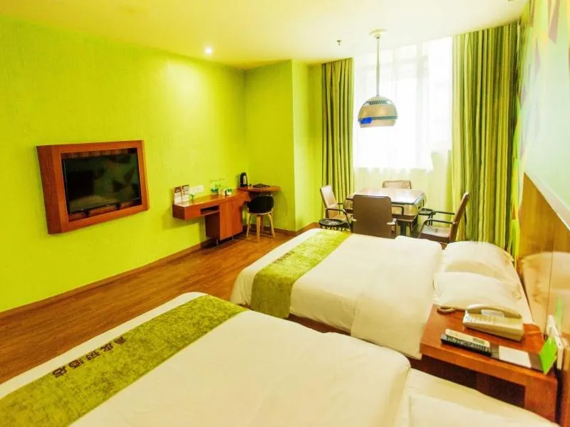 Bed in Vatica JiangSu Wuxi Xibei Canal Metro Station Huilv Road Hotel