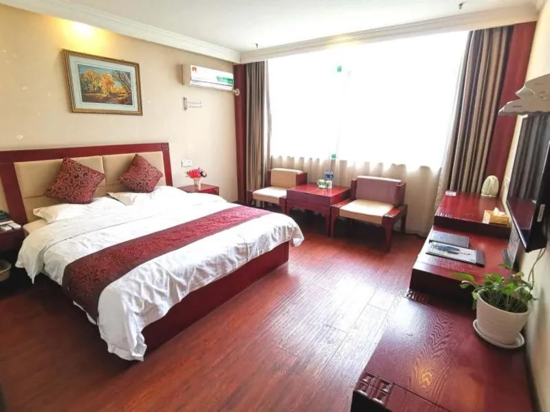Bed in GreenTree Inn JiangSu WuXi BaShi HuaXiaQingCheng XiGang Road Shell Hotel