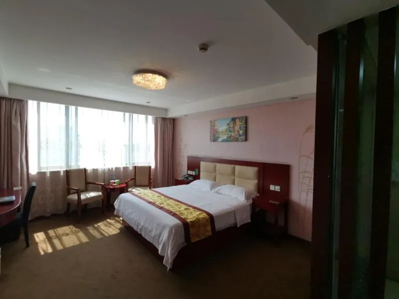 Bed in GreenTree Inn Jiangsu Suzhou Taicang Liuhe Passenger Station Express Hotel