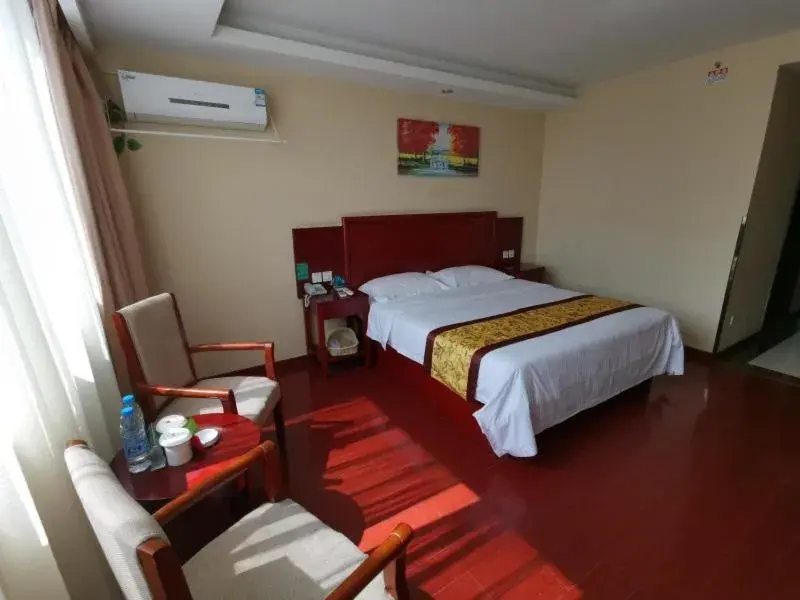 Bed in GreenTree Inn Jiangsu Suzhou Taicang Liuhe Passenger Station Express Hotel Bed in GreenTree Inn Jiangsu Suzhou Taicang Liuhe Passenger Station Express Hotel