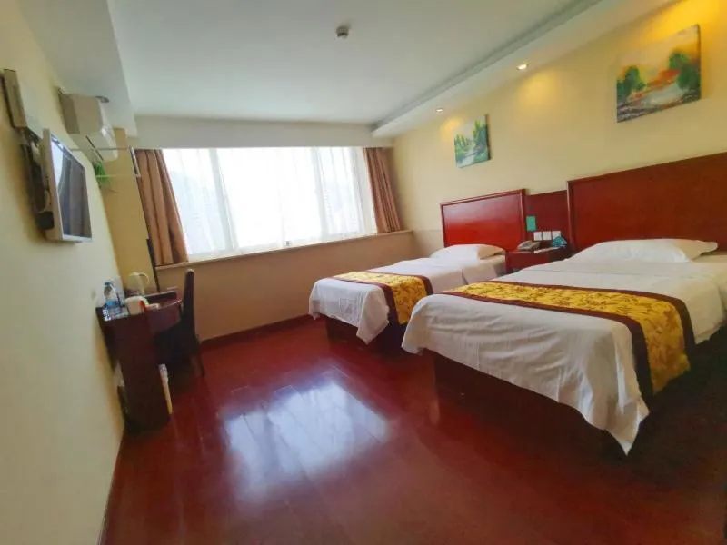 Bed in GreenTree Inn Jiangsu Suzhou Taicang Liuhe Passenger Station Express Hotel