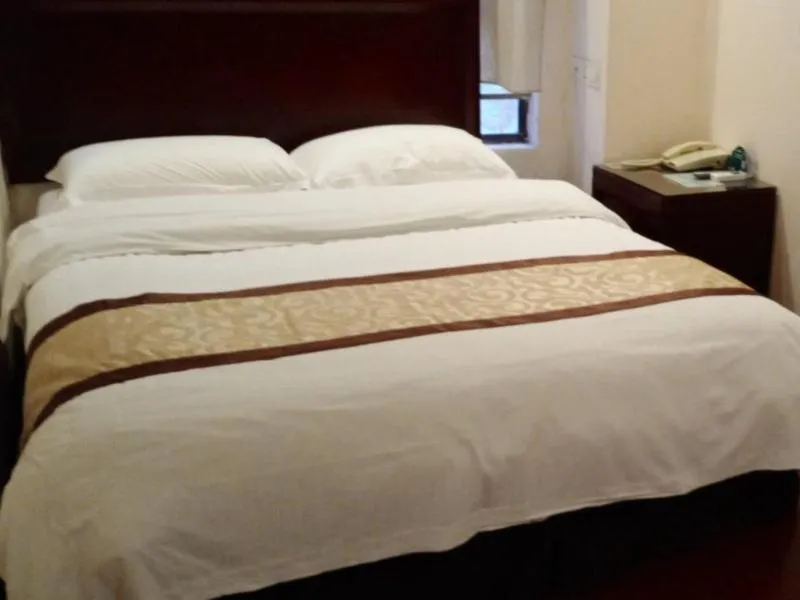 Bed in GreenTree Inn Jiangsu Suzhou International Education Zone Shihu Express Hotel
